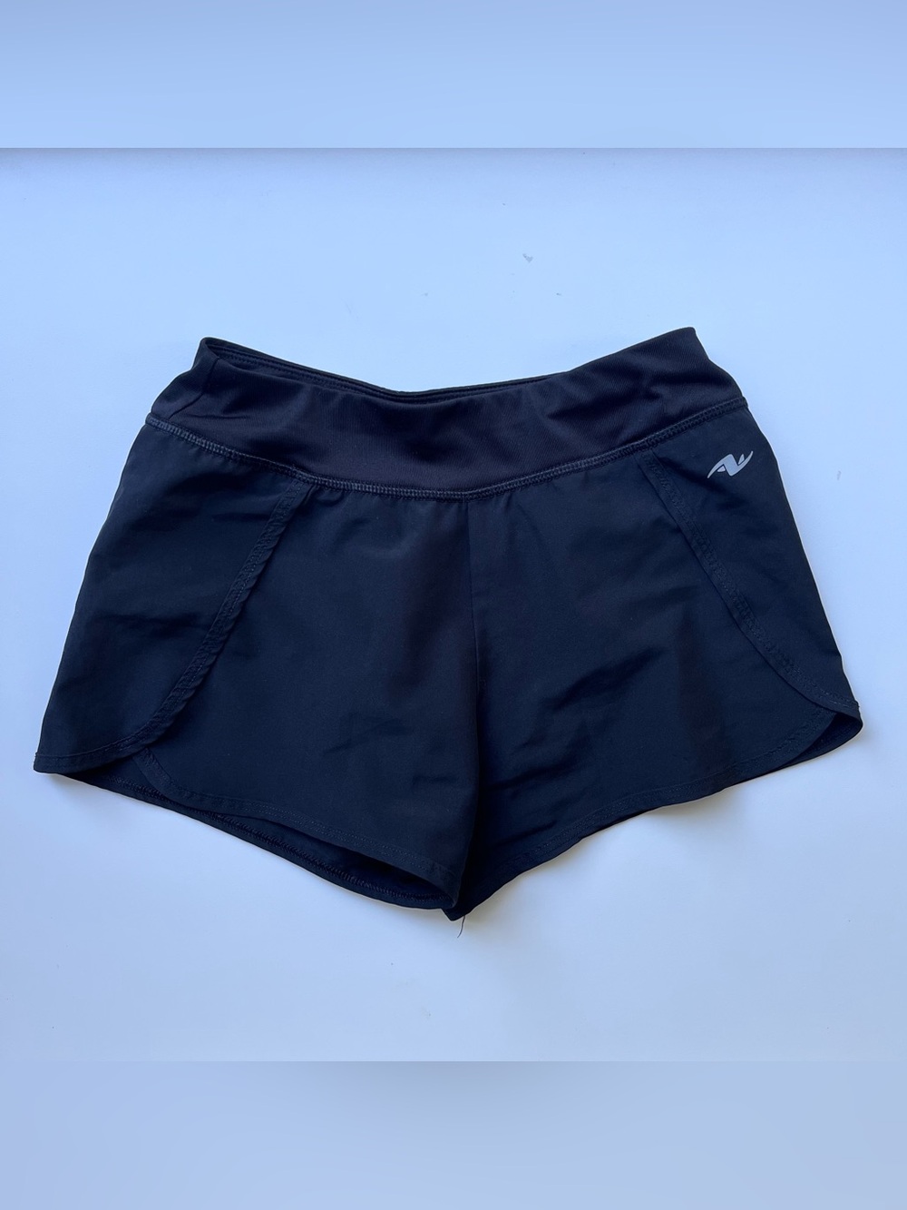 3/$10 ATHLETIC WORKS Girls shorts M 7-8y